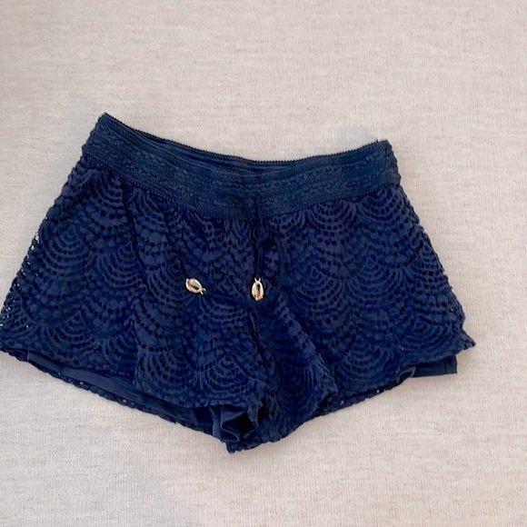 Lilly Pulitzer Lace Short Size S - Picture 1 of 2